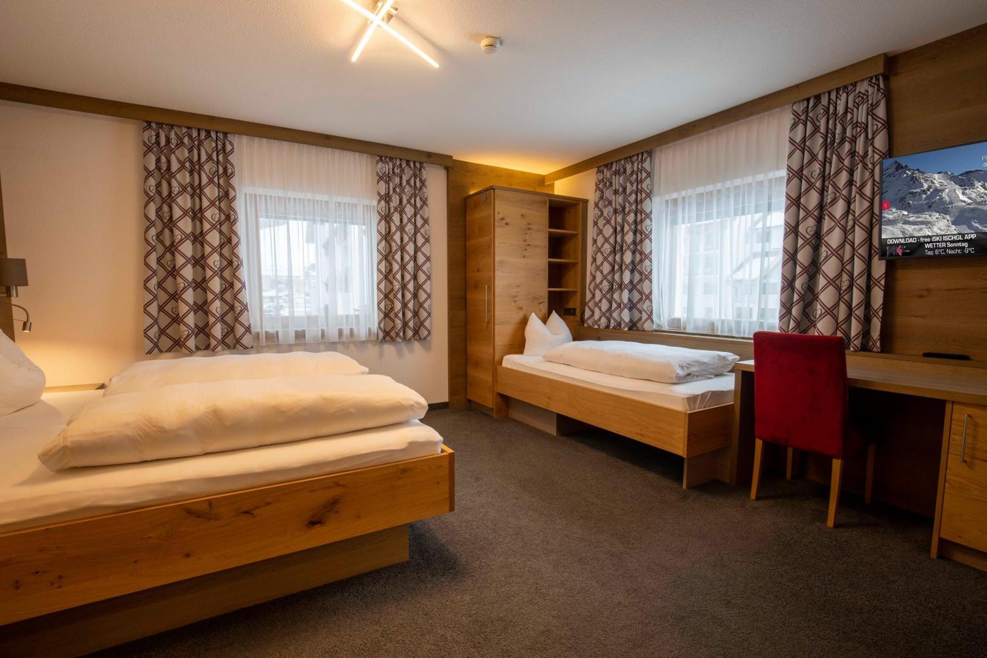 Gidis Hof Hotel Ischgl Exterior photo