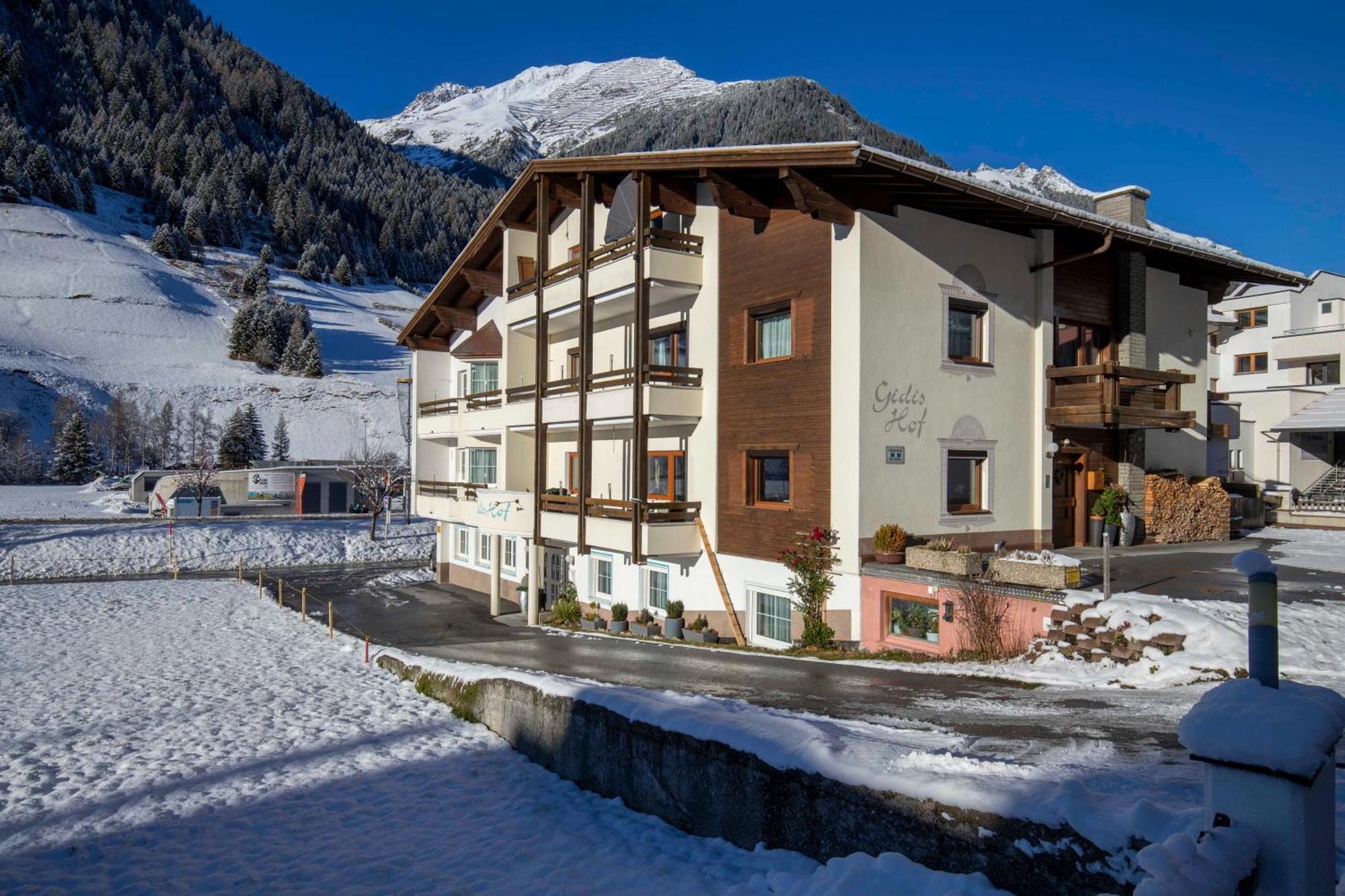 Gidis Hof Hotel Ischgl Exterior photo